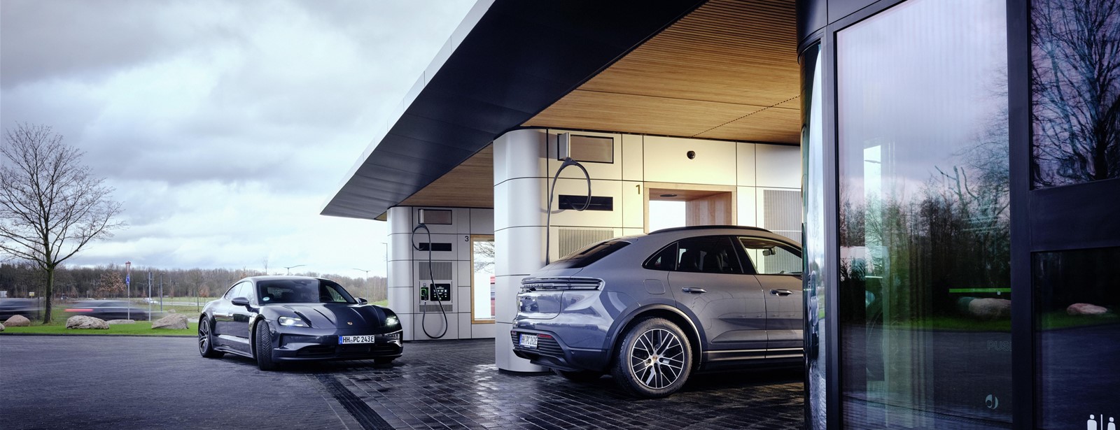Vijfde Porsche Charging Lounge geopend.