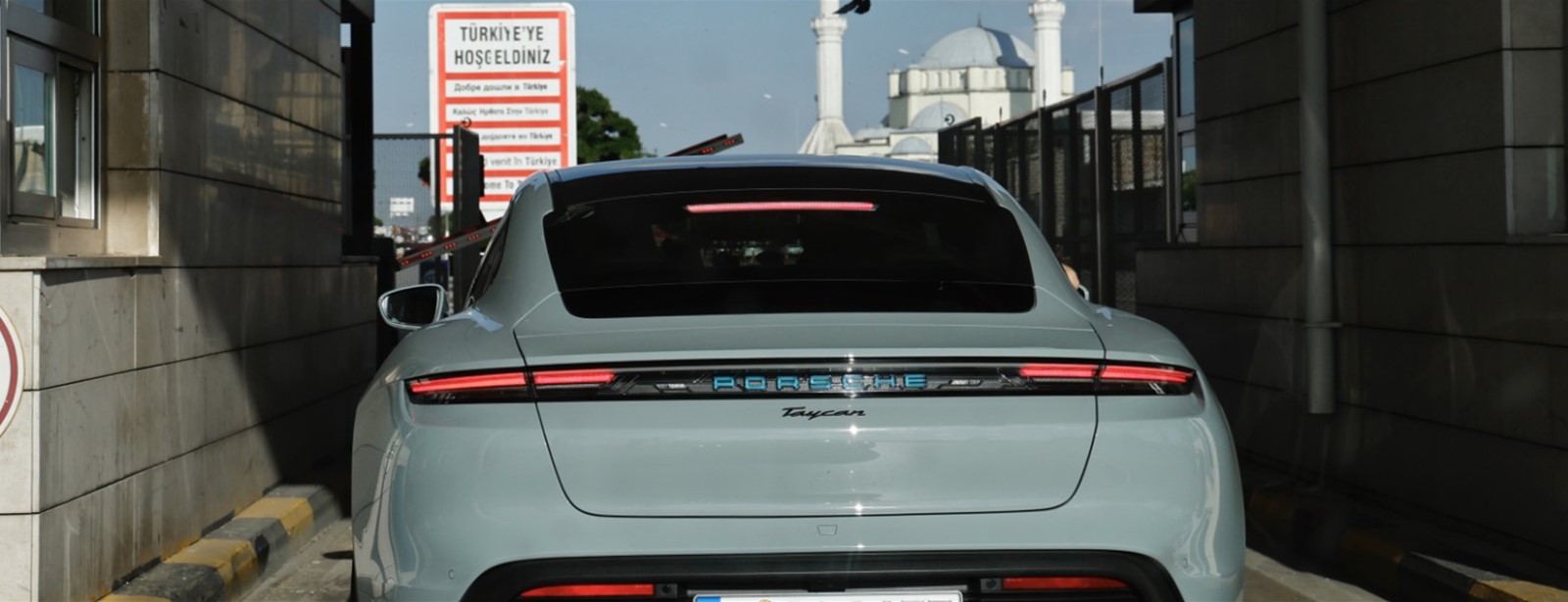 Van Stuttgart naar Istanbul: rit van 4400 kilometer met de nieuwe Porsche Taycan.