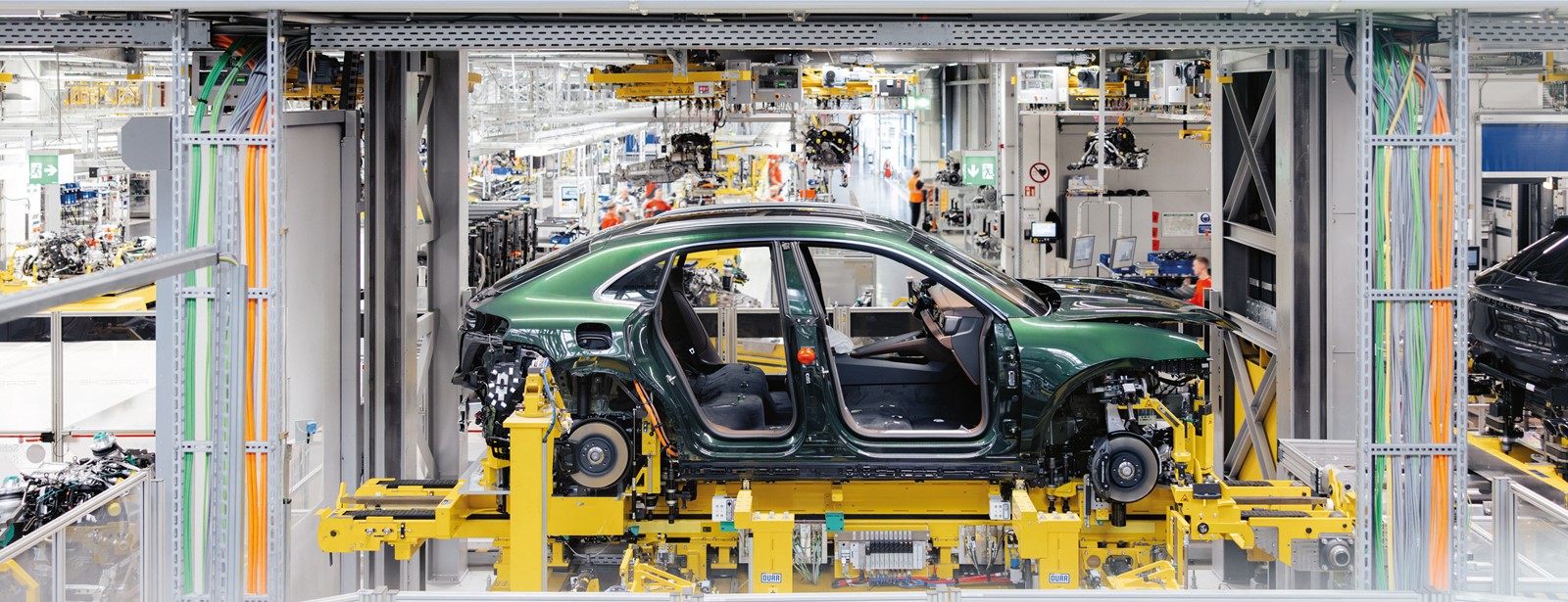 Assemblagelijn van Porsche fabriek in Leipzig grondig herzien voor elektrische Macan.